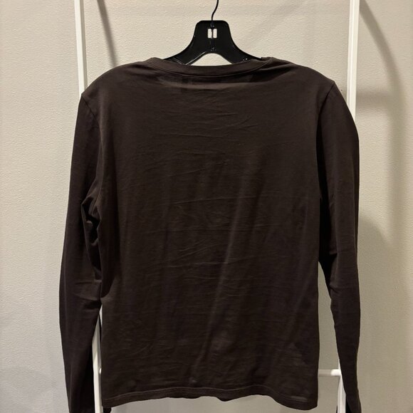 Theory Long-Sleeve Tee in Organic Cotton (Cacao) - Picture 4 of 5